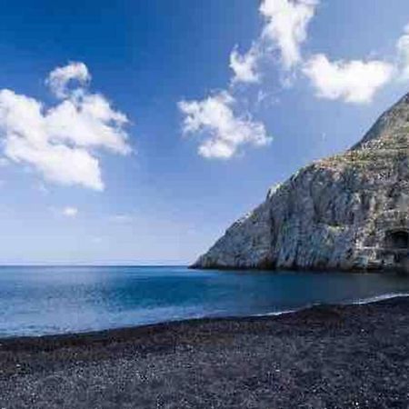 White Wave Studio 1 , 3Min Walk From Kamari Beach 외부 사진