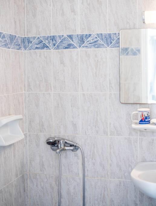 White Wave Studio 1 , 3Min Walk From Kamari Beach 외부 사진