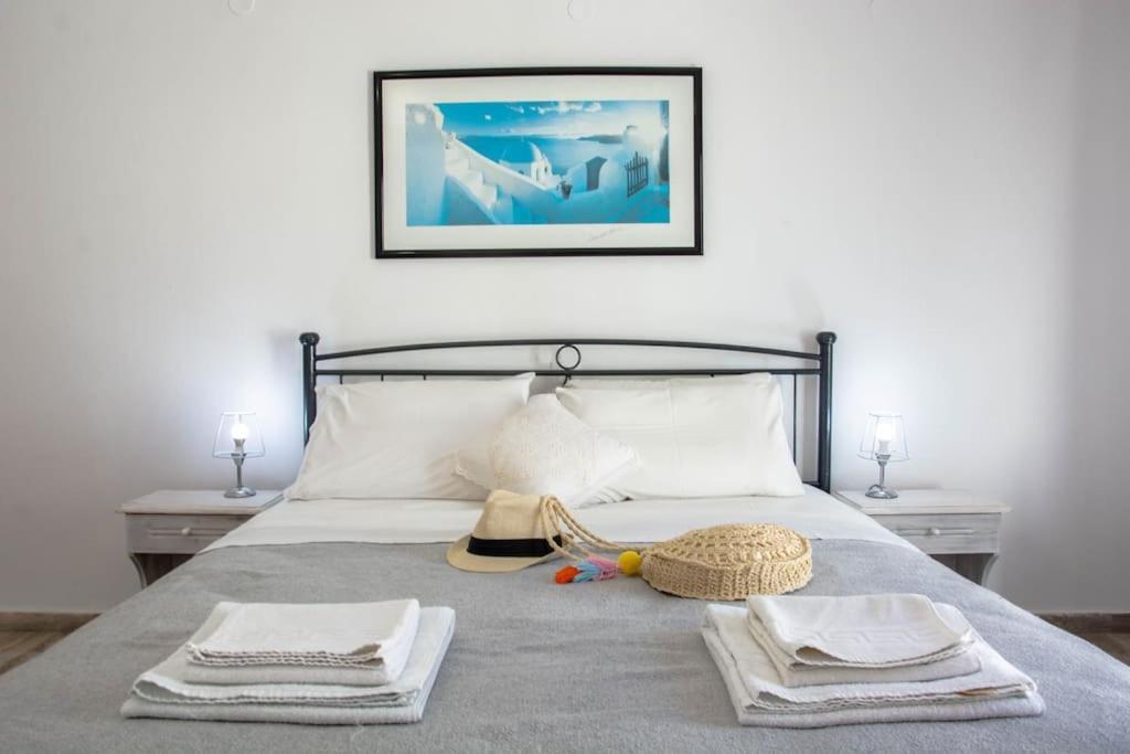 White Wave Studio 1 , 3Min Walk From Kamari Beach 외부 사진