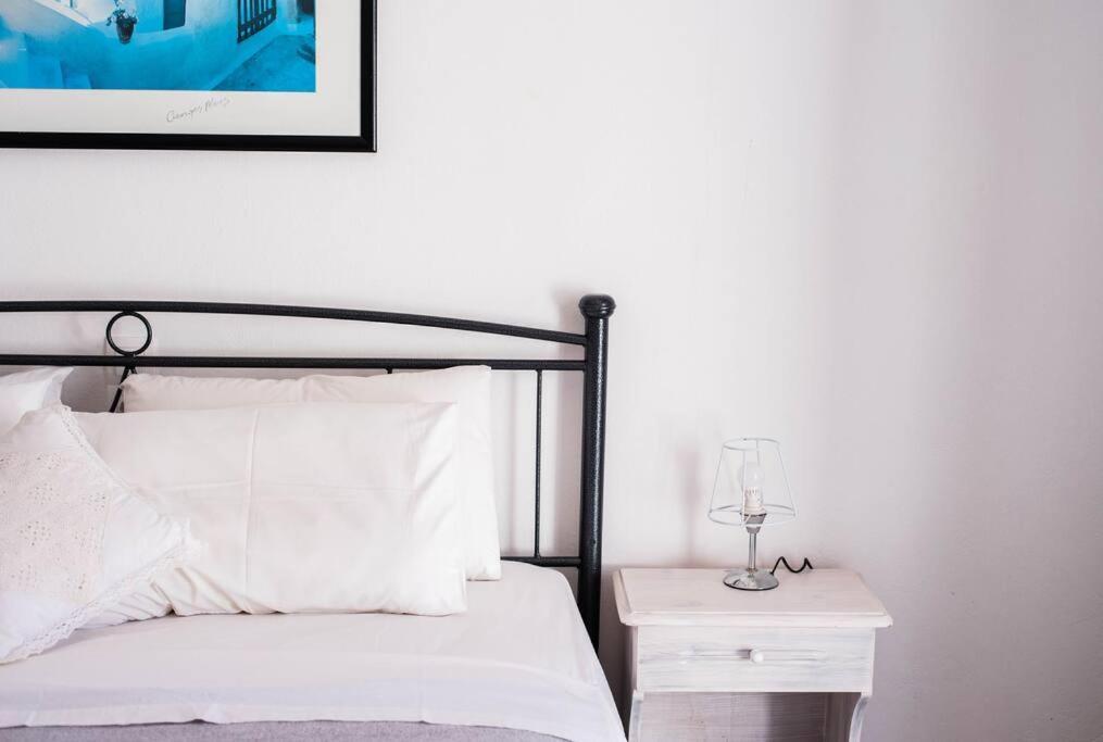 White Wave Studio 1 , 3Min Walk From Kamari Beach 외부 사진