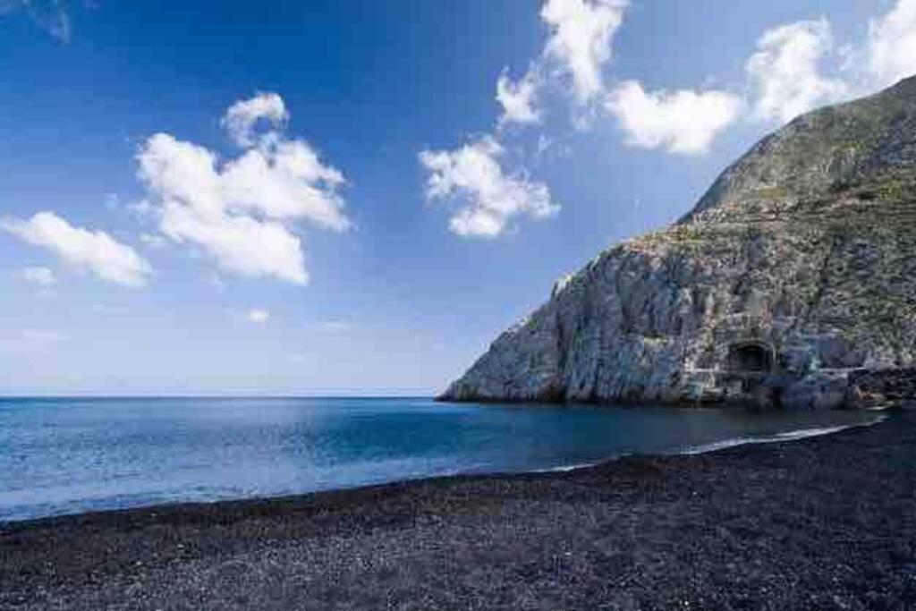 White Wave Studio 1 , 3Min Walk From Kamari Beach 외부 사진