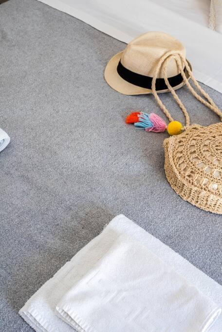 White Wave Studio 1 , 3Min Walk From Kamari Beach 외부 사진